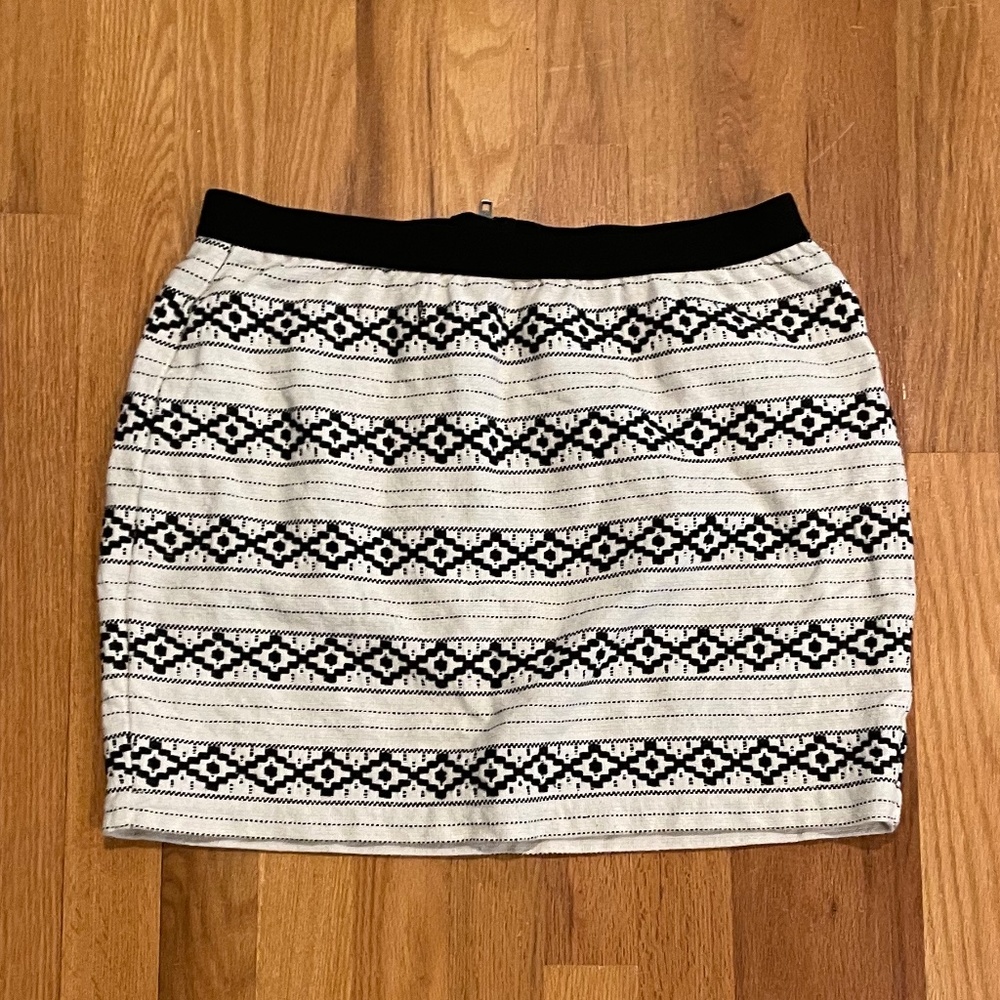Gap Go West Aztec Print Black and White Mini Skirt